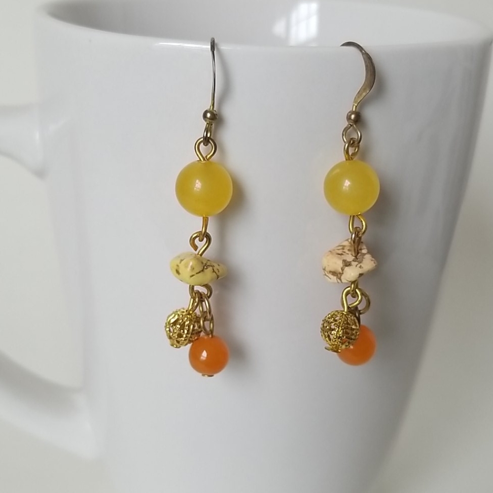 🎀3/$20 Beautiful handcrafted pair of earrings